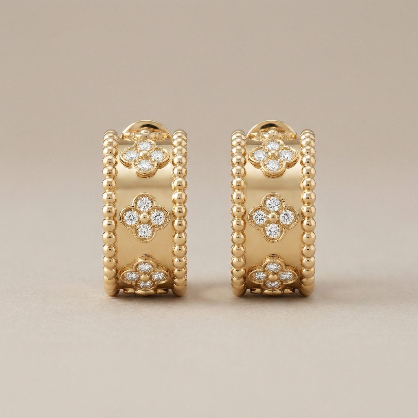 Perlée Clovers Diamonds Hoop Earrings