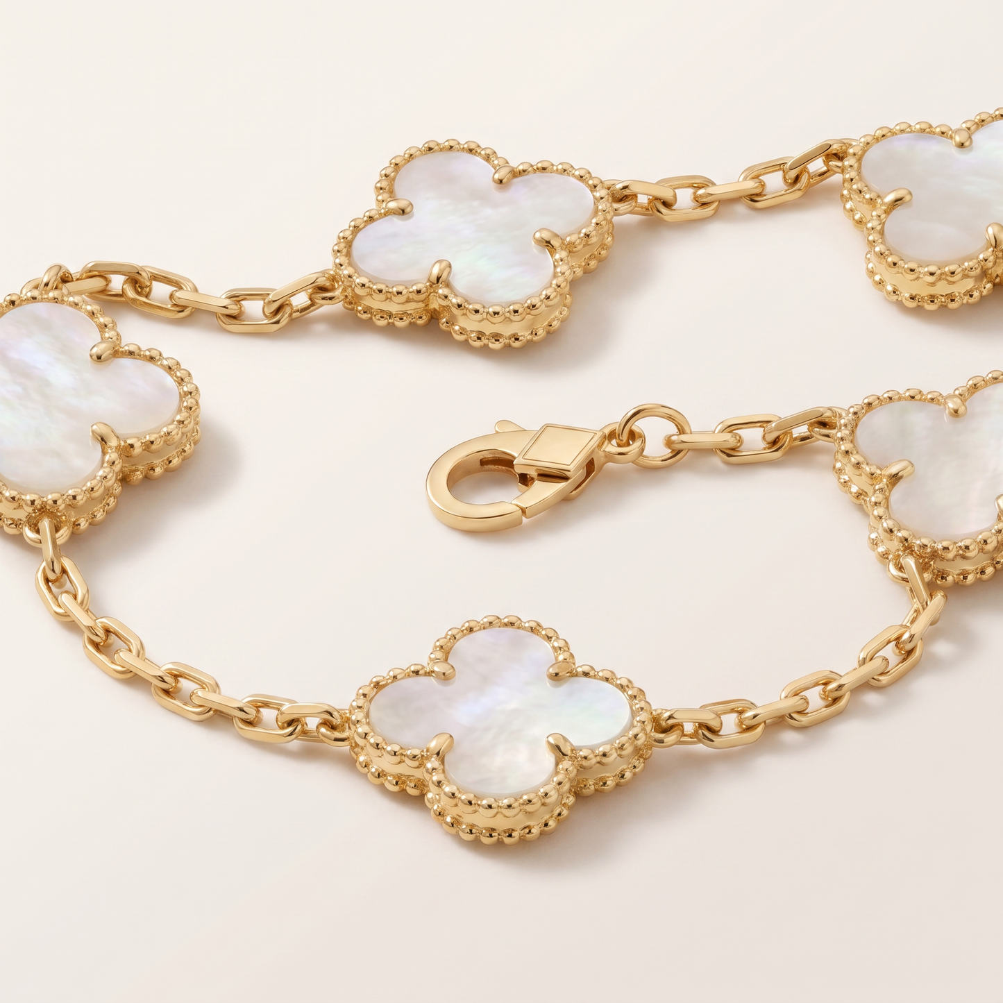 Vintage Alhambra 5 Motifs Mother of Pearl Bracelet