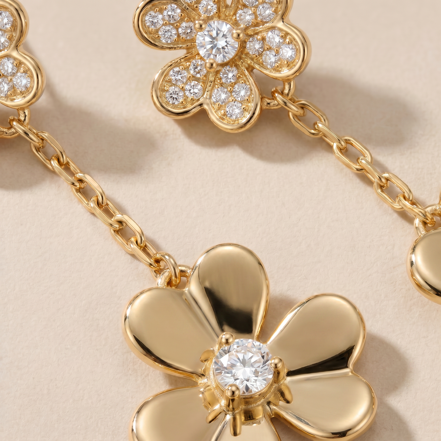 Frivole Pendant Drop Pavé Diamonds Earrings