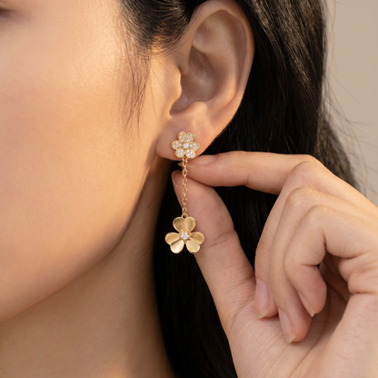 Frivole Pendant Drop Pavé Diamonds Earrings