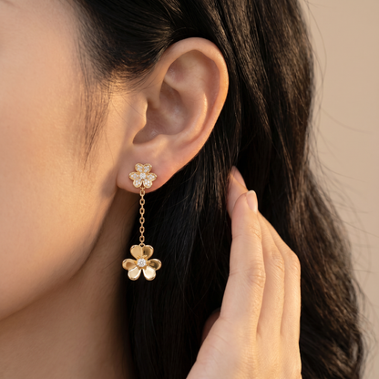 Frivole Pendant Drop Pavé Diamonds Earrings