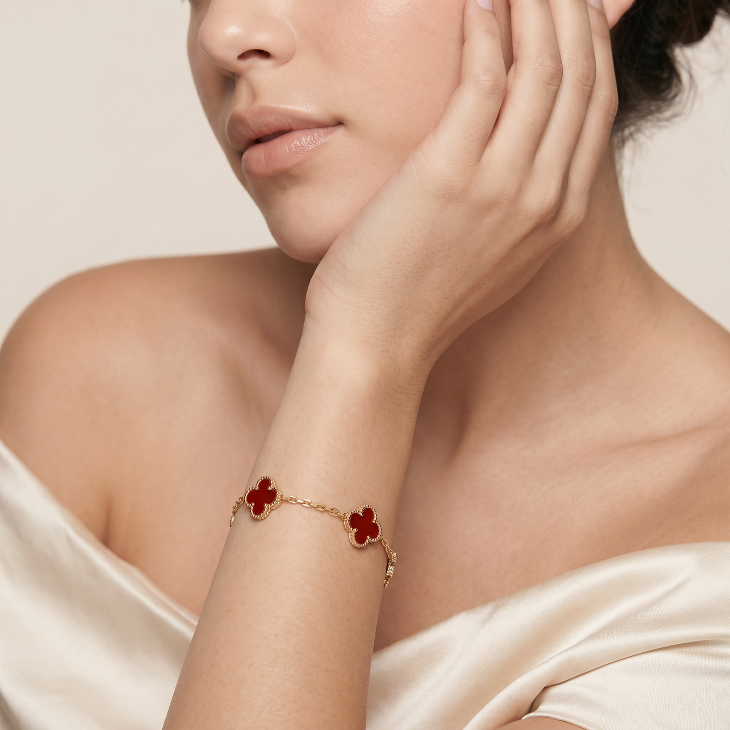 Vintage Alhambra Five Motifs Carnelian Bracelet